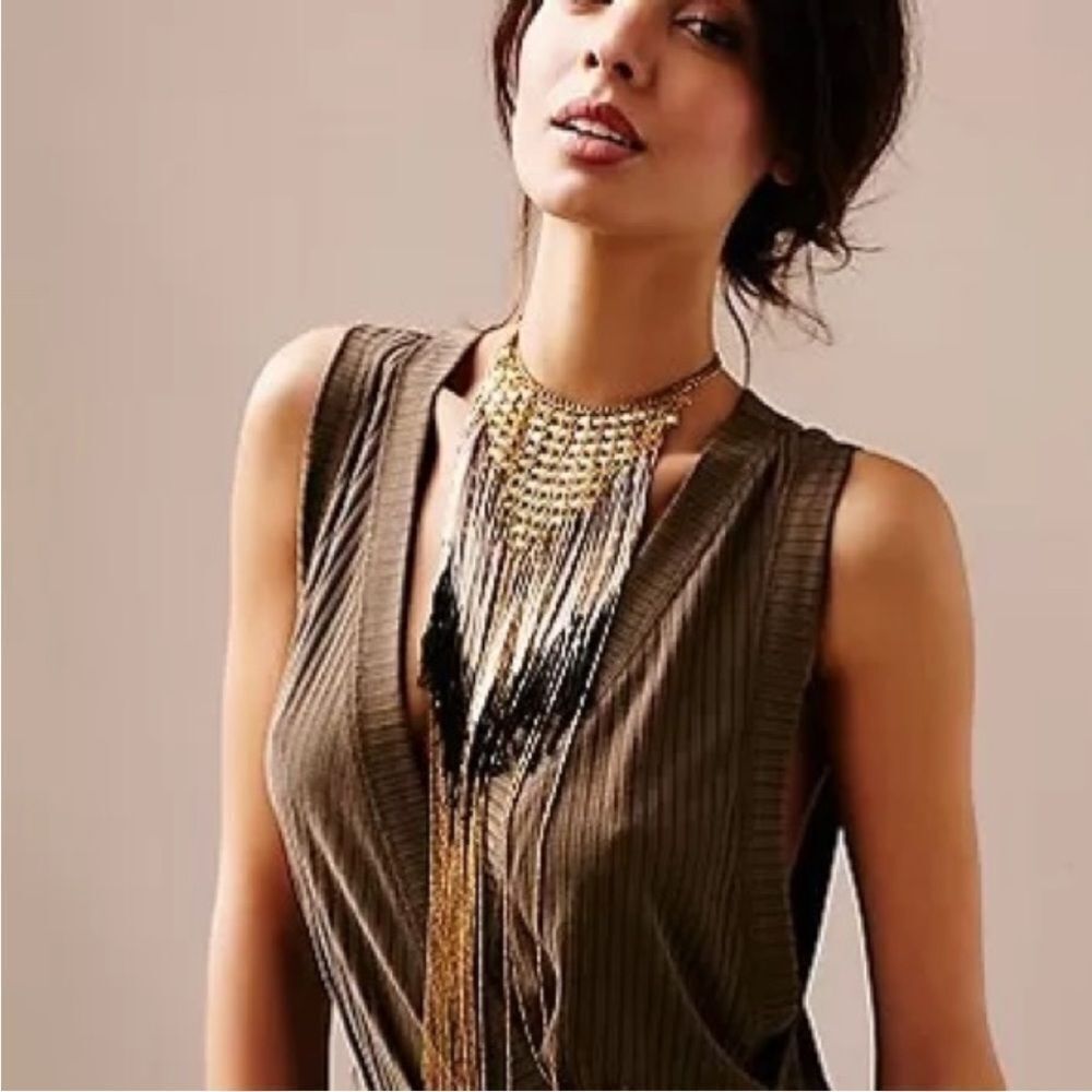 Free People Gorgeous Fringe Rhinestone Necklace 12in length Date Night Holiday